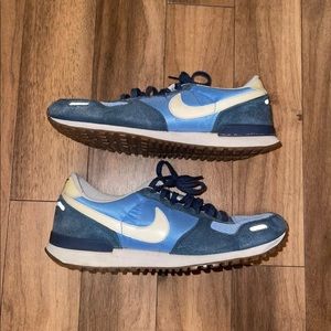 Nike Internationalist Sneakers